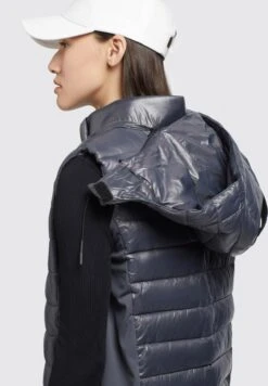 Khujo Becca Shiny - Bodywarmer - Grau -Winterjas Winkel 0210b39995a14ab9a233a0d50832deee scaled