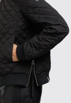 Khujo Monza - Jas - Schwarz -Winterjas Winkel 060738bdced84373b6a6c90b09dcec64 scaled