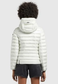 Khujo Lovina4 Shiny - Jas - Cremeweiß -Winterjas Winkel 07ba43929a584bb9aee0a269ec23032e scaled