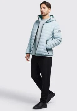 Khujo Vitus Matt - Jas - Hellblau -Winterjas Winkel 20228534b78e4ef3b3ad5daf928c102e scaled