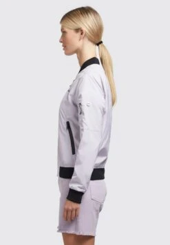 Khujo Stence2 - Bomberjacks - Flieder Hell 12 Khujo Stence2 - Bomberjacks - Flieder Hell -Winterjas Winkel 286c686bea52477e88c4a560b8467f96 scaled