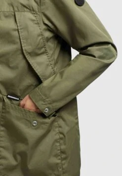 Khujo Parka - Olivgrün -Winterjas Winkel 2b63ff3a025a43fcbec78e60e3121764 scaled