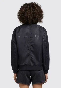 Khujo Lova - Jas - Schwarz -Winterjas Winkel 2e99636e70c549b1b2949842c23a1a85 scaled