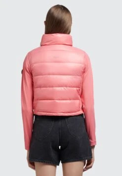 Khujo Avila Shiny - Jas - Pink -Winterjas Winkel 3af95106868d4440a413e81aa374100a scaled