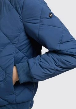 Khujo Leona - Bomberjacks - Blau 13 Khujo Leona - Bomberjacks - Blau -Winterjas Winkel 3c3c33c9aad8466bba454c7d4fcc8622 scaled