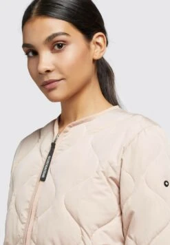 Khujo Alma - Jas - War-Pin -Winterjas Winkel 5714ef72c8cc42c19b7c27438fd57553 scaled