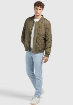 Khujo Carlson - Jas - Olivgrün -Winterjas Winkel 85db6bc3363641a69e75e5f83b7fe269