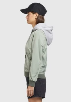 Khujo Persee - Lichte Jas - Blassgrün -Winterjas Winkel 9160ef894b0d41e39540ed3c5d336424 scaled