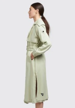 Khujo Garda - Trenchcoat - Blassgrün -Winterjas Winkel 924445e17d04457aa225c36c4e9d75bb scaled