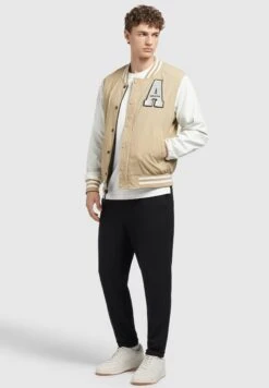 Khujo Velo - Bomberjacks - Blk Bei 13 Khujo Velo - Bomberjacks - Blk Bei -Winterjas Winkel 92975e47714d4cc081e23deb1d4f43c1 scaled