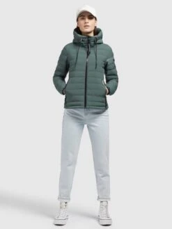 Khujo Tussenjassen Tussenjas Lovina4 Matt Dames Smaragd -Winterjas Winkel 996b4e0f2c5b24e3adab364a44dcf8c5 scaled