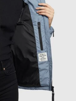 Khujo Winterjassen Winterjas Esila Dames Lichtblauw 13 Khujo Winterjassen Winterjas Esila Dames Lichtblauw -Winterjas Winkel a1018339065f9c3f14c979de48181437 scaled