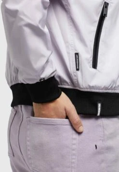 Khujo Stence2 - Bomberjacks - Flieder Hell 14 Khujo Stence2 - Bomberjacks - Flieder Hell -Winterjas Winkel ba4b05dfc83e4485abfe2b1745019041 scaled