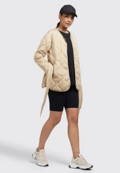 Khujo Yuna - Jas - Beige 12 Khujo Yuna - Jas - Beige -Winterjas Winkel c80049a1e8874512b462335f60fc0435 scaled