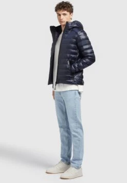 Khujo Vitus Shiny - Winterjas - Dunkelblau -Winterjas Winkel de645b69028c4d96952930f3dffa6c5d scaled