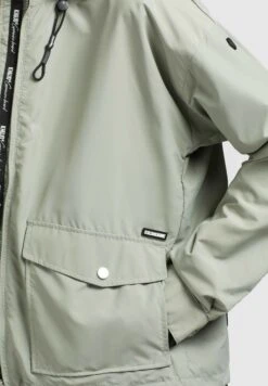 Khujo Blair - Jas - Blassgrün -Winterjas Winkel e157cdab6e834f24a46c0915186ac649