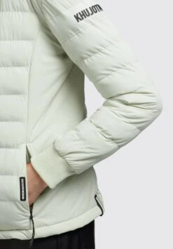 Khujo Maude Matt - Jas - Blassgrün -Winterjas Winkel e619bed1a8094b889e228e672e550d94 scaled