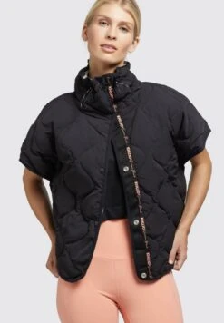 Khujo Ery - Jas - Schwarz -Winterjas Winkel f42e78d55d3f4fd5adc90321efc0f6b8 scaled