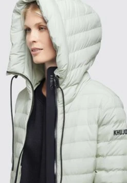 Khujo Lovina Matt - Jas - Blassgrün -Winterjas Winkel f8f334e18450418599692ef23c5363ae scaled