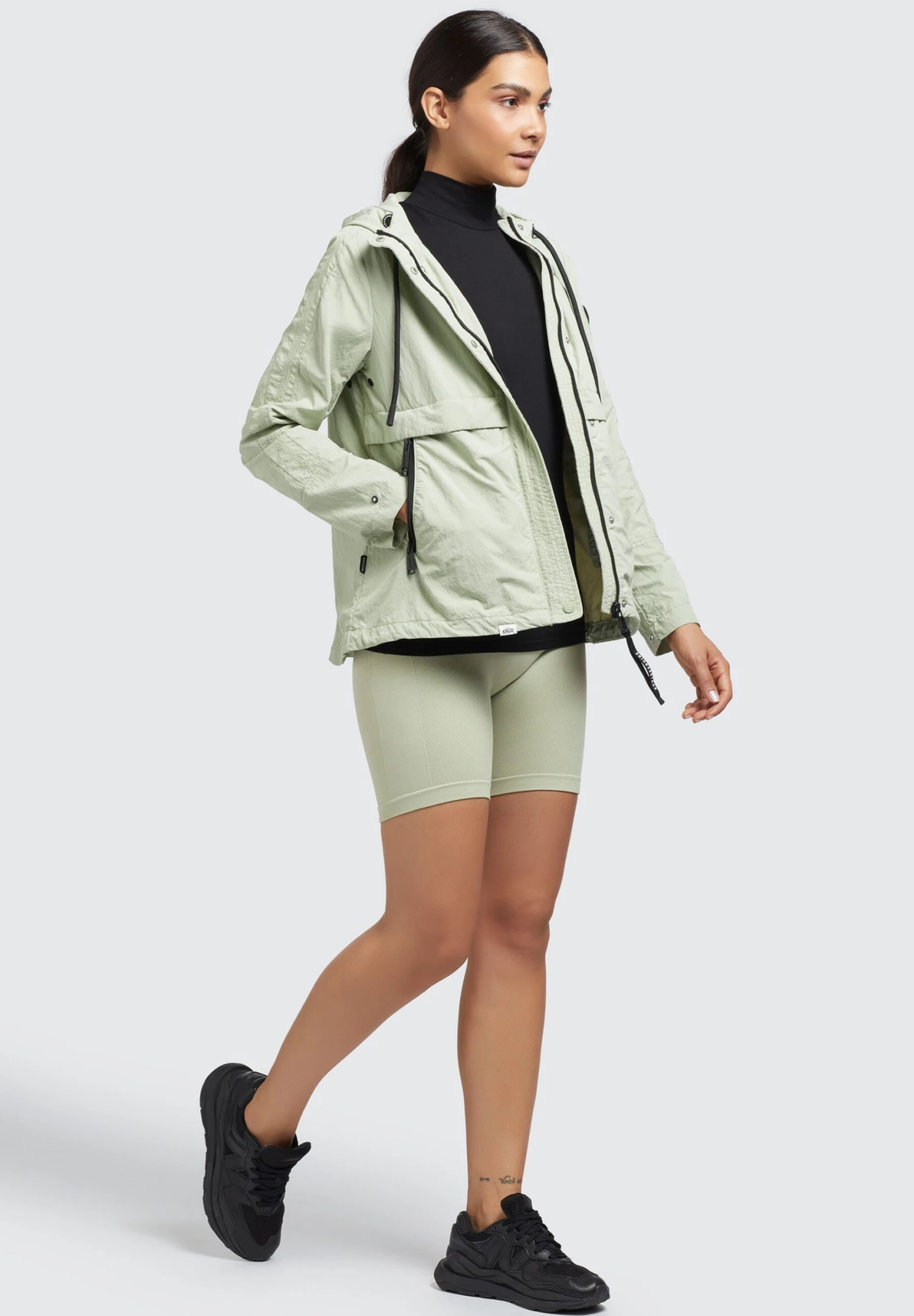 Khujo Zahira - Lichte Jas - Blassgrün 4 Khujo Zahira - Lichte Jas - Blassgrün - Afbeelding 4