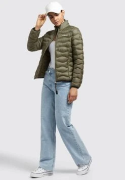 Khujo Eleni - Jas - Olivgrün 11 Khujo Eleni - Jas - Olivgrün -Winterjas Winkel fd5dad7983454d2d8b13dd3b72152fbb scaled